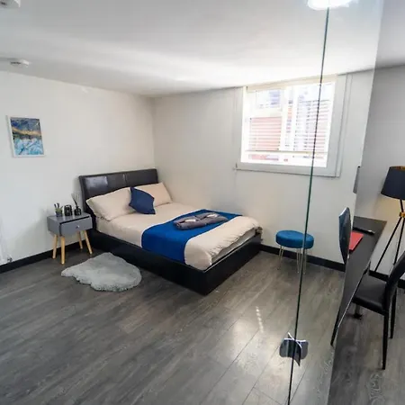 Compact Near The City In Selly Oak * Birmingham