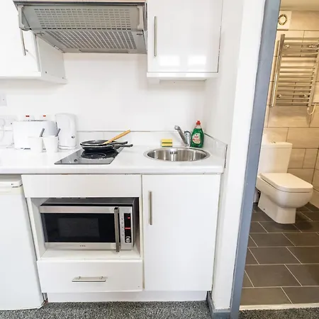 Compact Near The City In Selly Oak * Birmingham