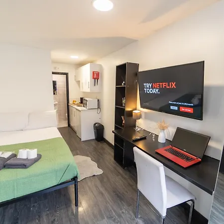 Apartment Compact Near The City In Selly Oak Birmingham